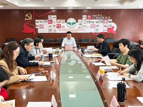 省教科院召开党总支理论学习中心组（扩大）会议对开展深入贯彻中央八项规定精神学习教育进行动员部署